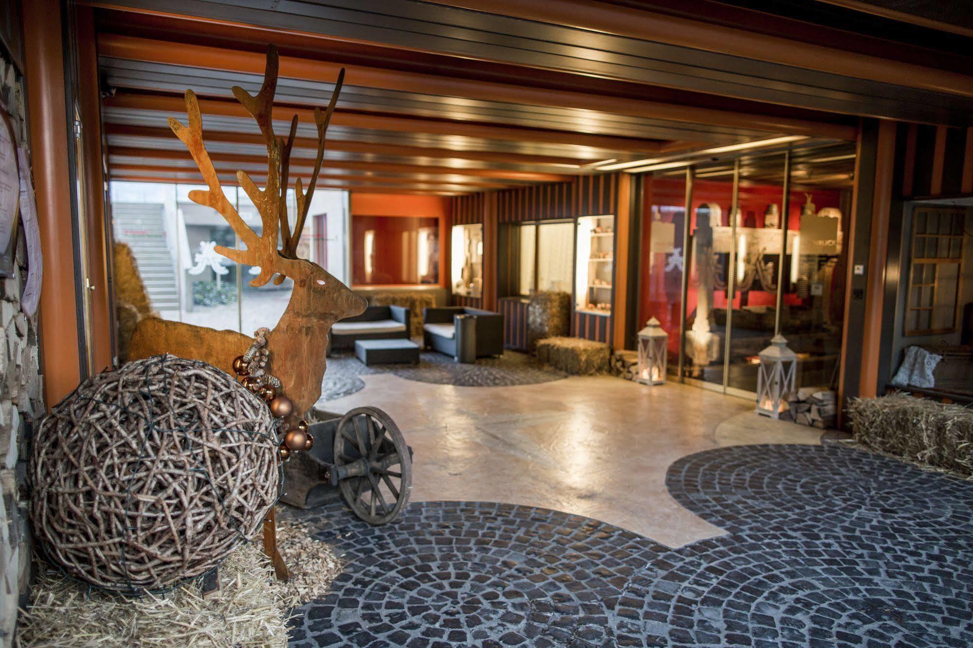 Alpenblick Weggis - Panorama & Alpen Chic Hotel Exterior photo